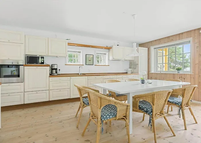 3704-nexo-tangvej-3 * Neksø